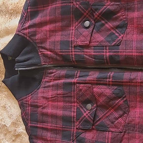 Plaid zip up flannel Jacket - Picture 4 of 8